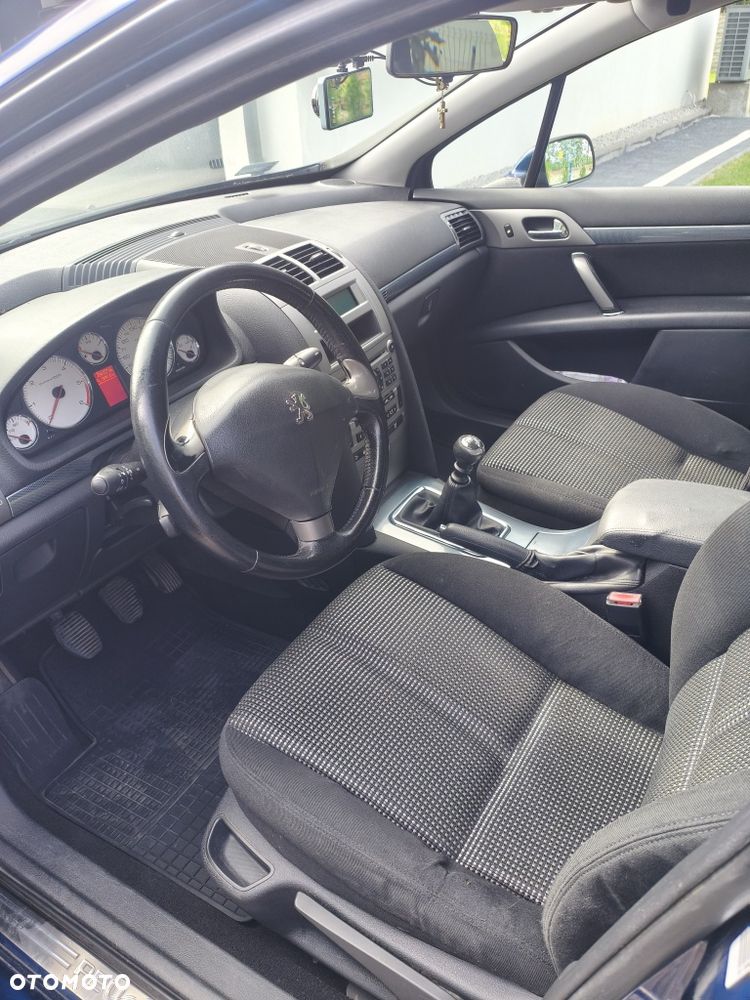 Peugeot 407 - 7