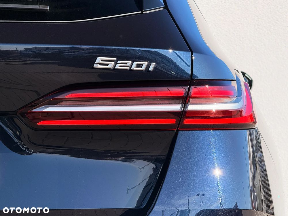 BMW Seria 5 520i - 10
