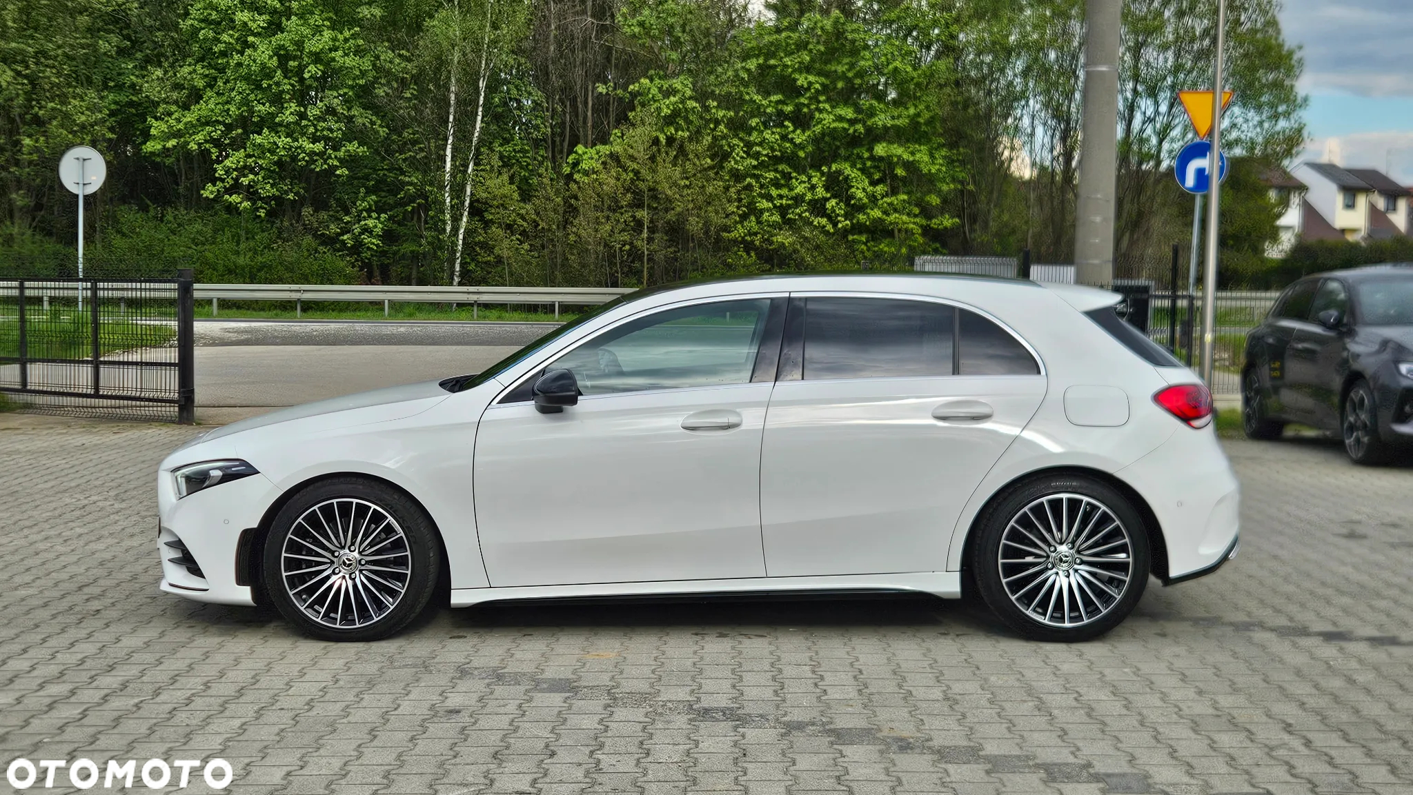 Mercedes-Benz Klasa A 220 d 4-Matic AMG Line 8G-DCT - 19