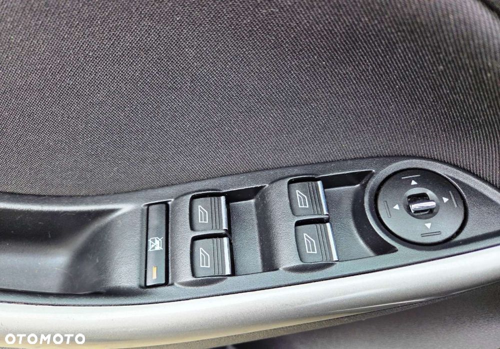 Ford Focus - 12
