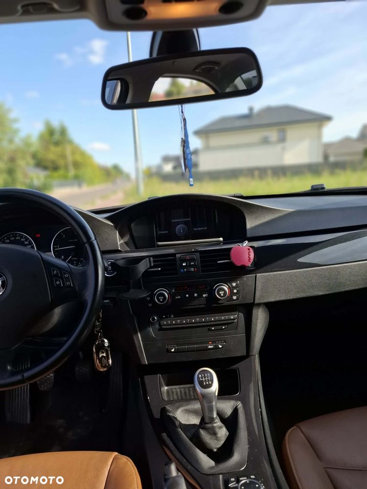 BMW Seria 3 320d - 13