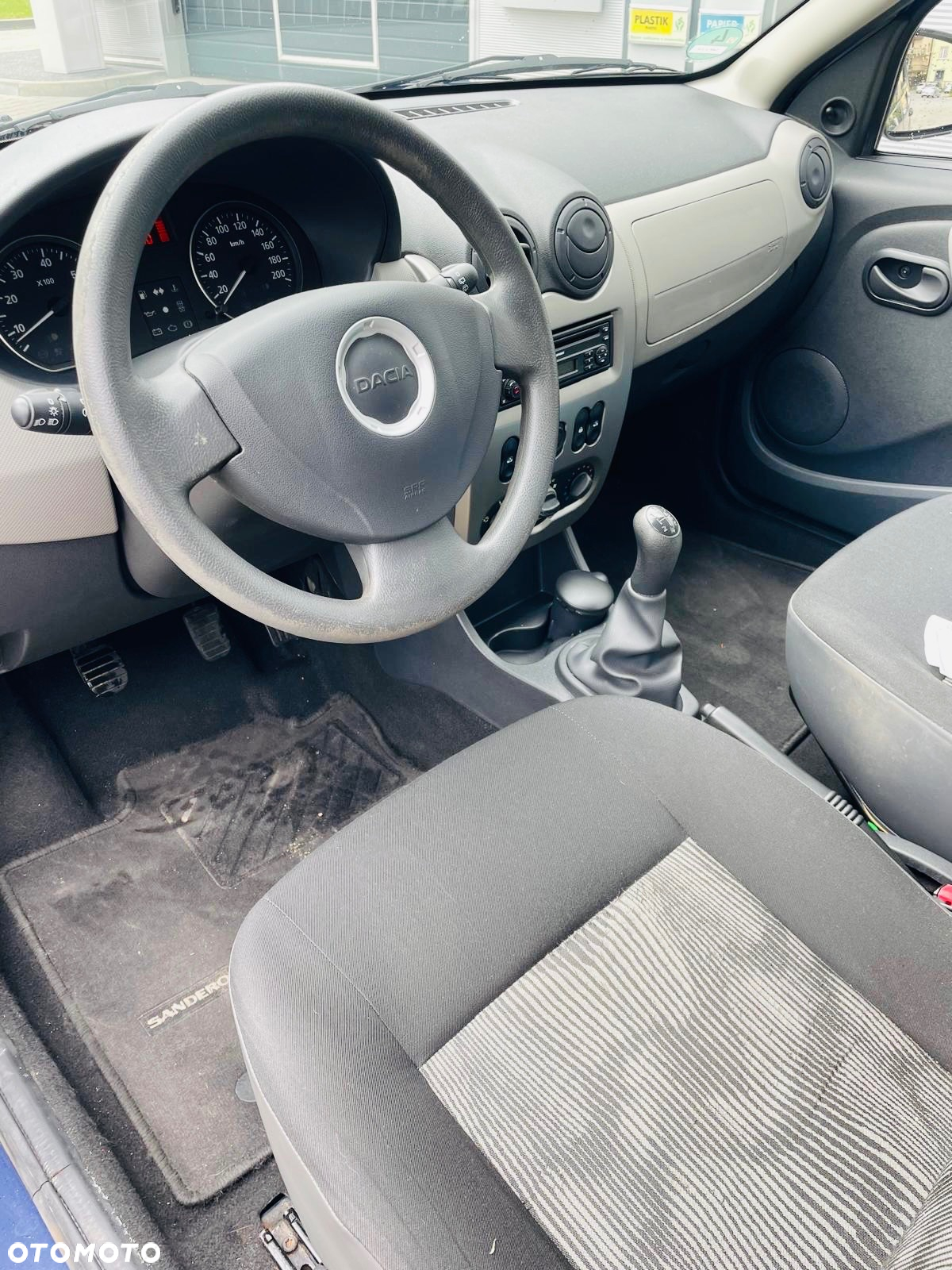 Dacia Sandero - 11