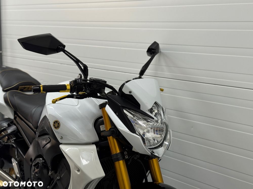 Yamaha FZ8 - 12