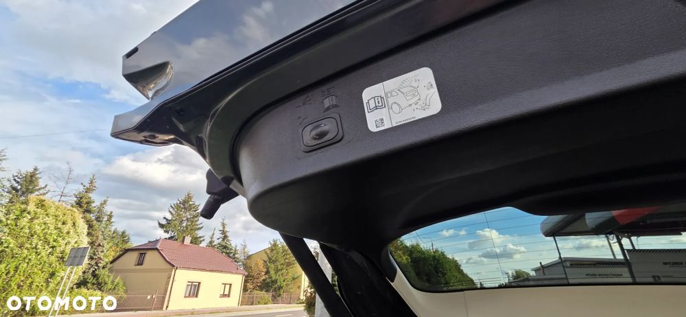 Ford Kuga 1.5 EcoBoost FWD Edition ASS MMT6 - 32