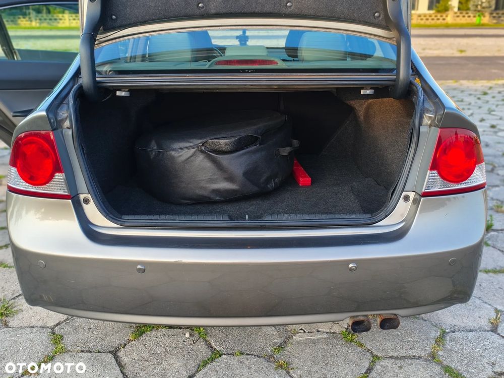 Honda Civic 1.8 Comfort - 8