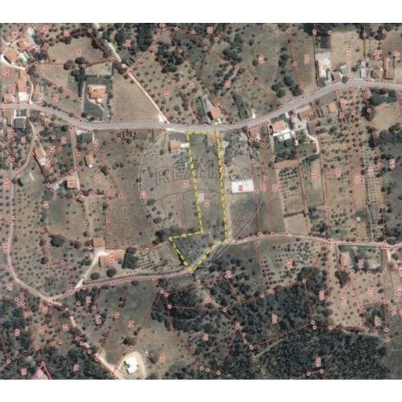 Moradia T2 para venda - Grande imagem: 2/25