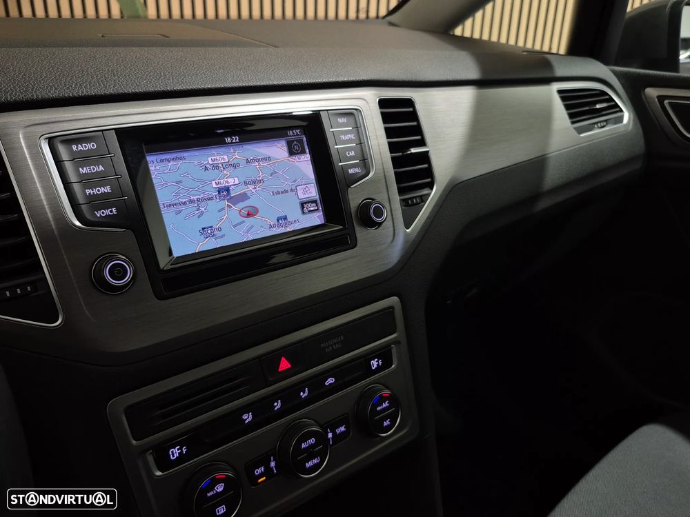 VW Golf Sportsvan 1.6 TDI Confortline BlueMotion - 15