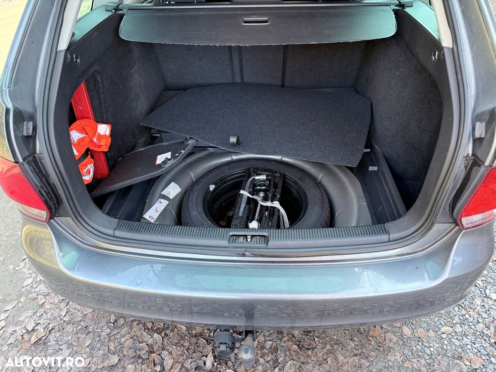 Volkswagen Golf 1.6 TDI DPF Style - 9