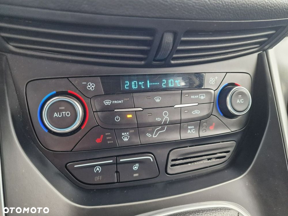 Ford Kuga 1.5 EcoBoost 2x4 Cool & Connect - 28