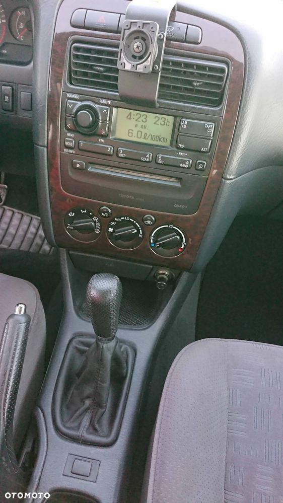 Toyota Avensis 2.0 D-4D Sol - 16