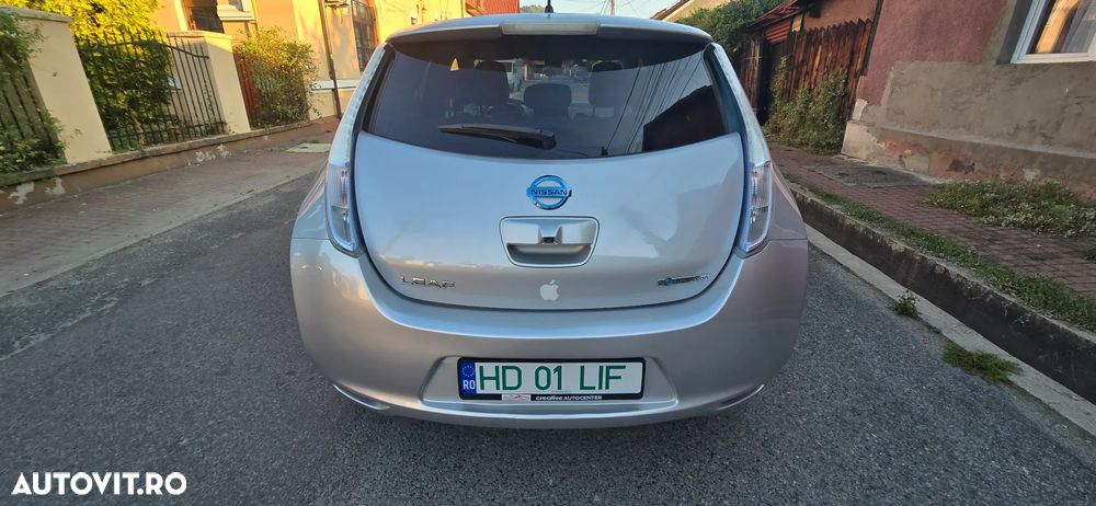 Nissan LEAF - 15
