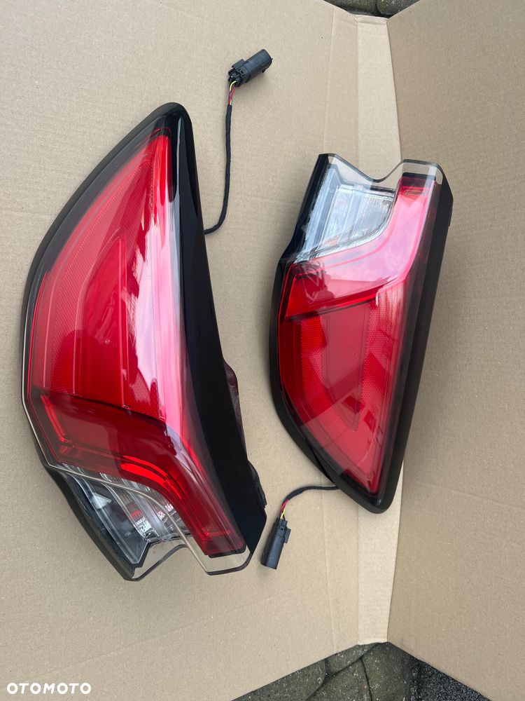 FORD KUGA MK3 ST TYLNE LAMPY KOMPLET EUROPA - 2