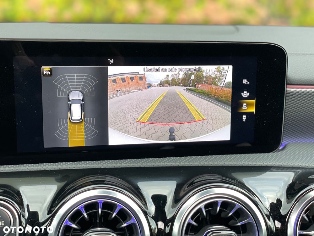 Mercedes-Benz CLA 200 d 8G-DCT Progressive - 23