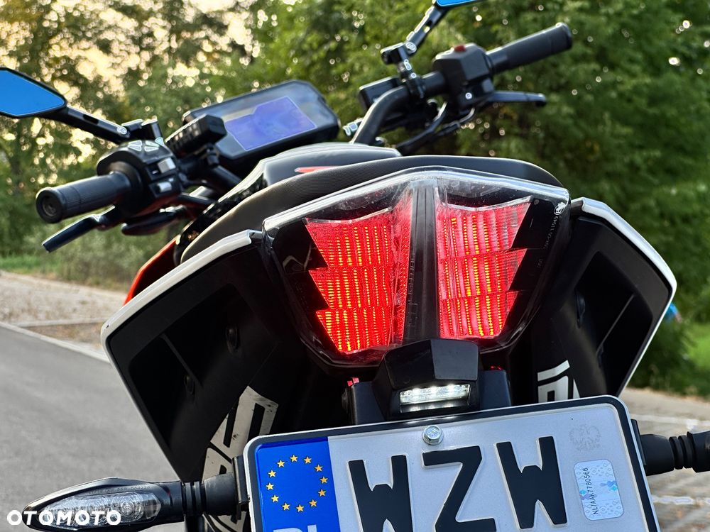 KTM Duke 125 - 11