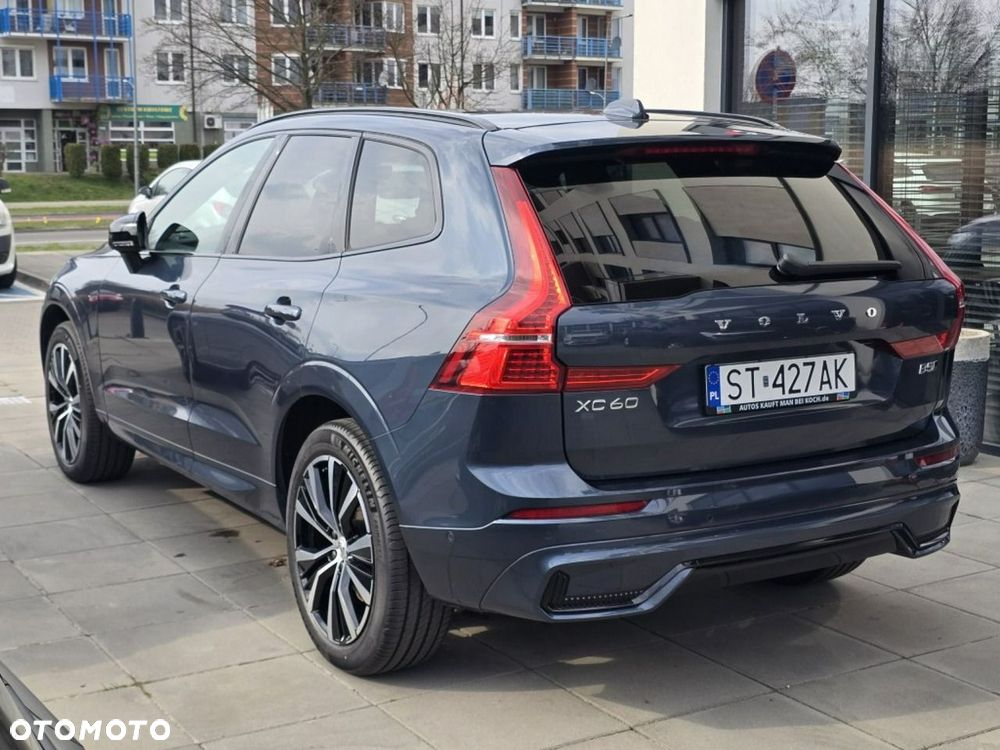 Volvo XC 60 B5 B AWD Ultra Dark - 2