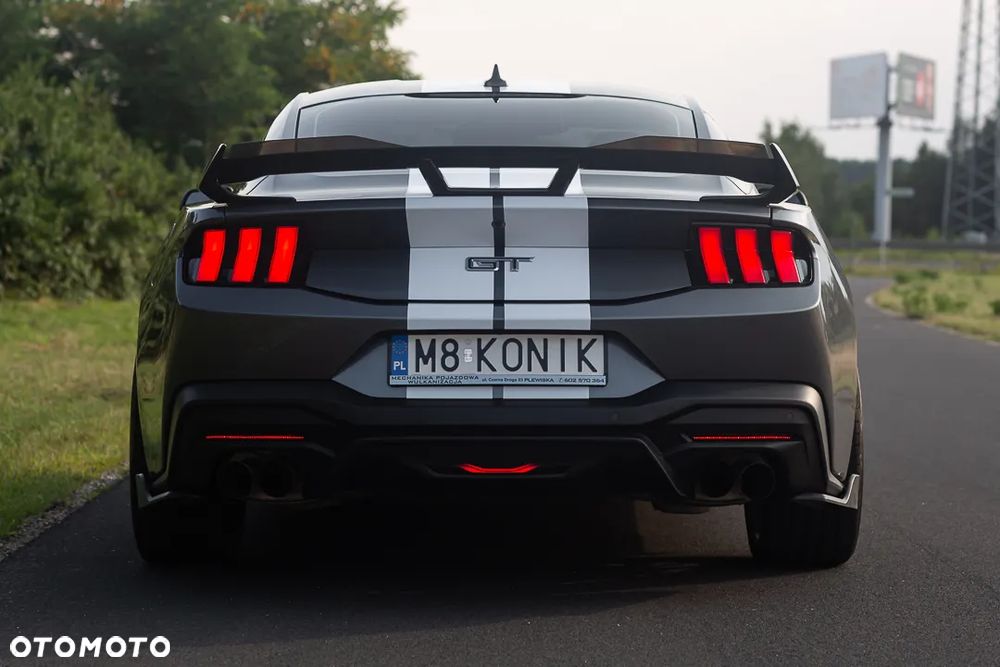Ford Mustang - 6