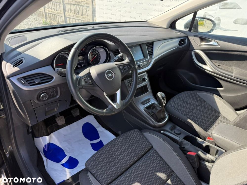 Opel Astra 1.2 Turbo Edition - 11