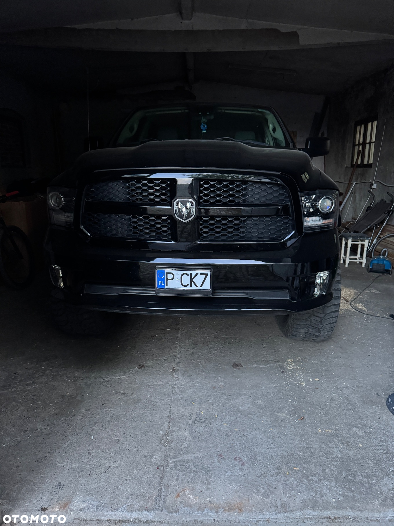 Dodge RAM 1500 5.7 4x4 - 17