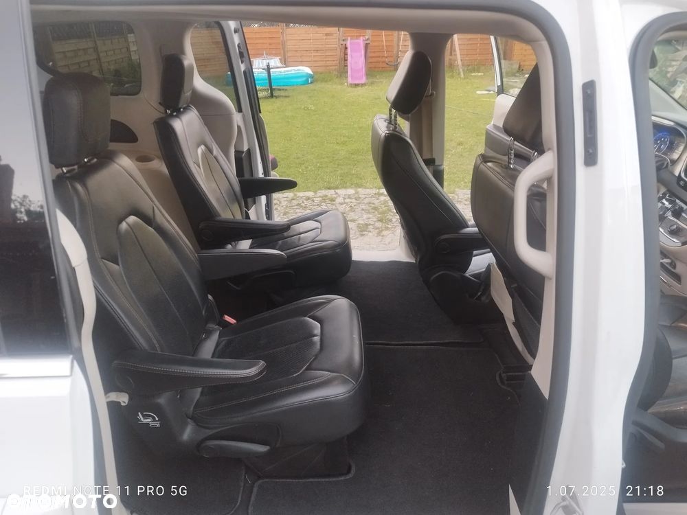Chrysler Pacifica - 7