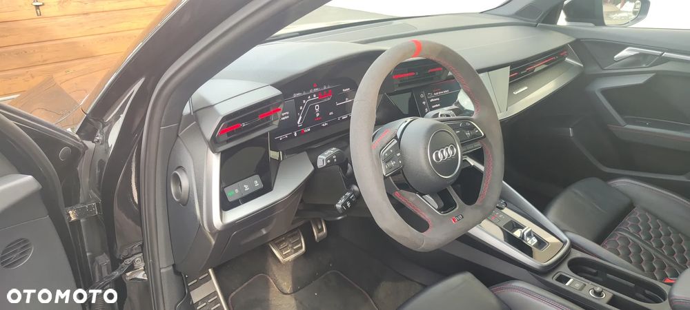 Audi RS3 Limousine - 9