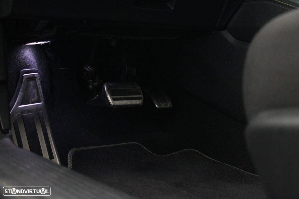 Peugeot 408 1.2 PureTech GT EAT8 - 40
