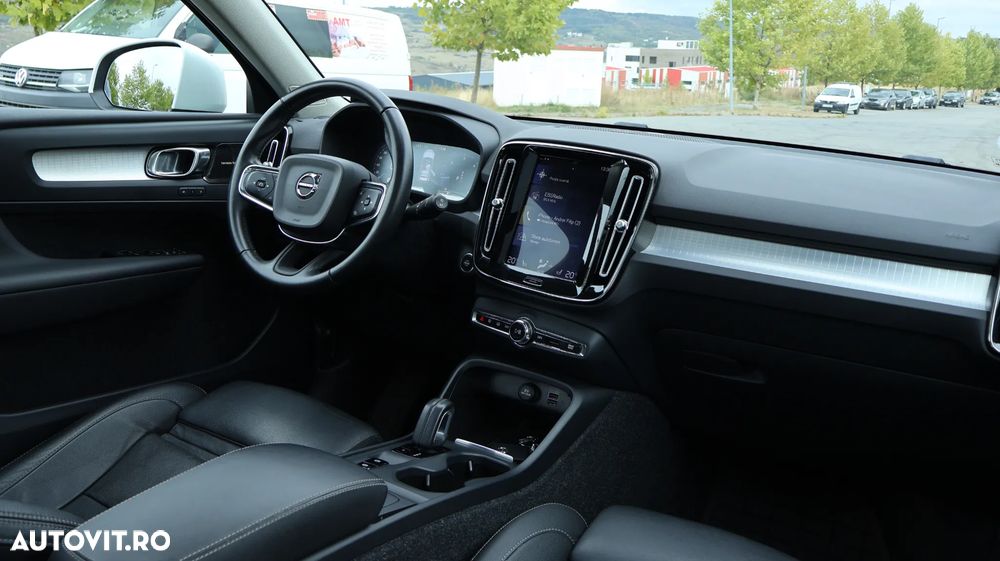Volvo XC 40 D4 AWD Geartronic Momentum - 6