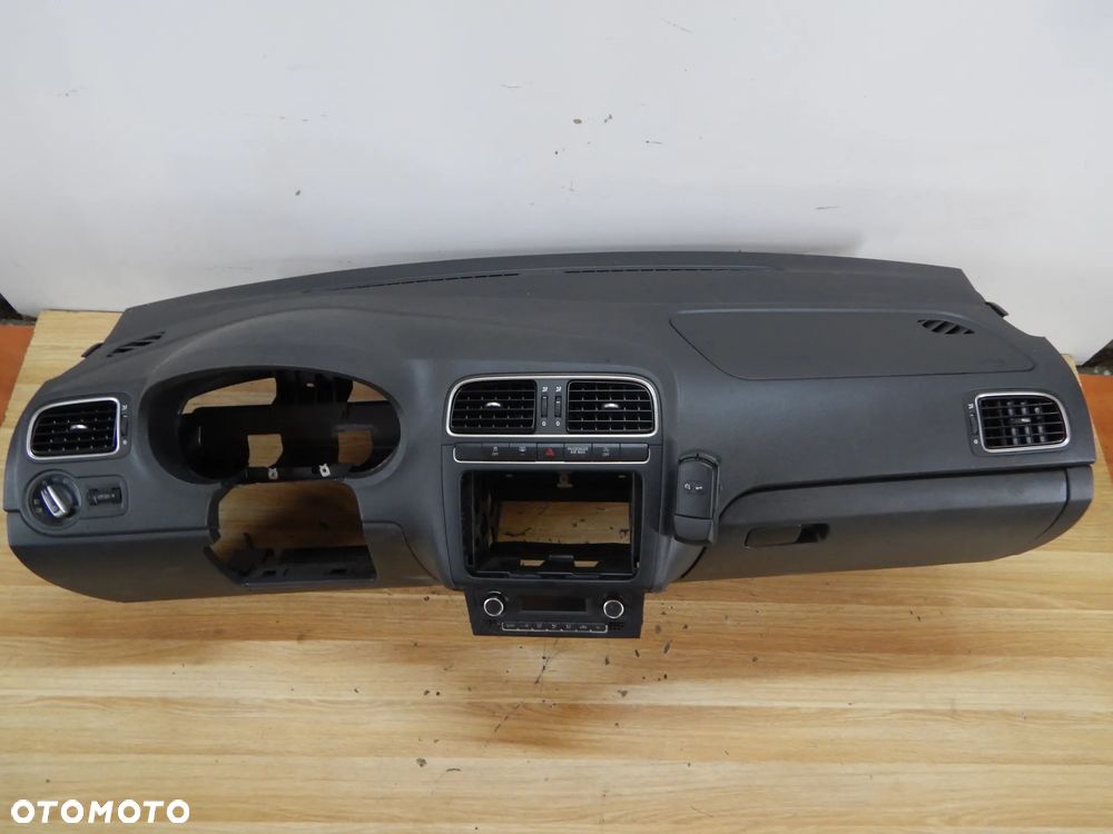 Deska rozdzielcza kokpit pas bezp poduszka airbag VW Polo V 6R 09-17 Łuków części - 2