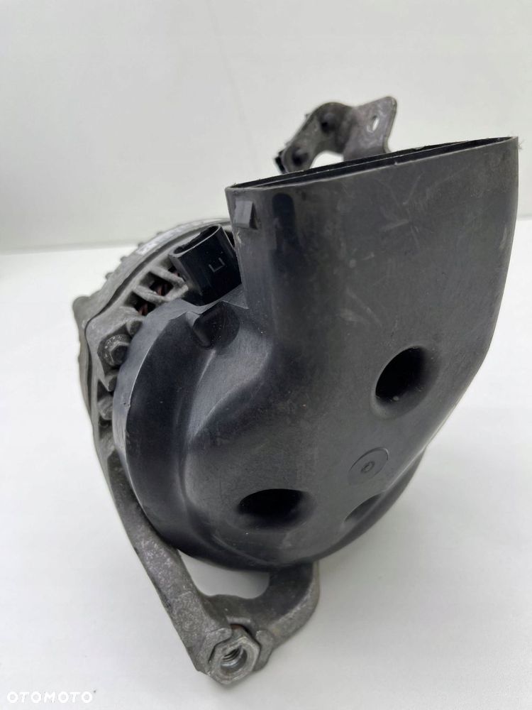BMW F20 F21 ALTERNATOR 7605060 - 4