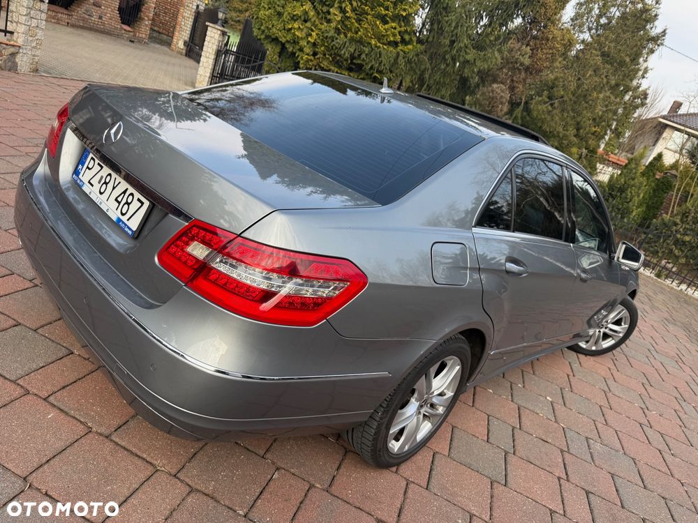 Mercedes-Benz Klasa E 200 CGI BlueEffICIENCY Avantgarde - 20