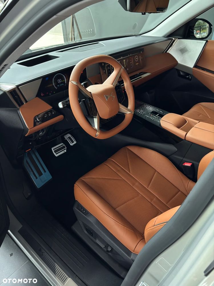 DS Automobiles N°8 - 12