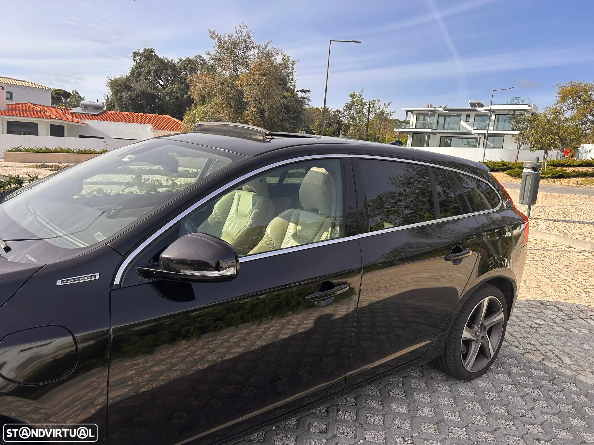 Volvo V60 2.4 D6 Summum AWD Phev - 2