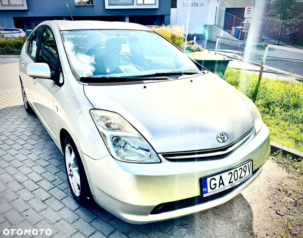 Toyota Prius 1.5 VVT-i Prestige - 6