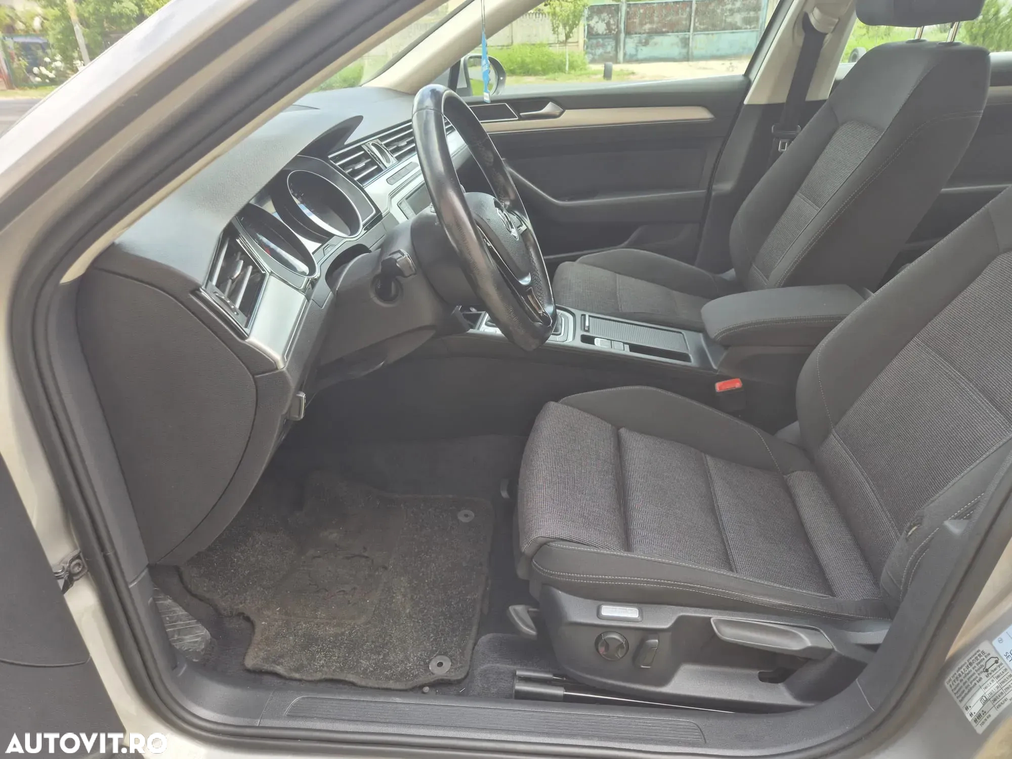 Volkswagen Passat 1.6 TDI (BlueMotion Technology) Comfortline - 3