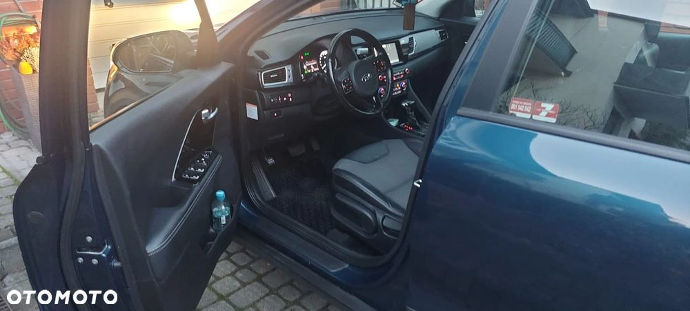 Kia Niro 1.6 GDI Hybrid L - 2