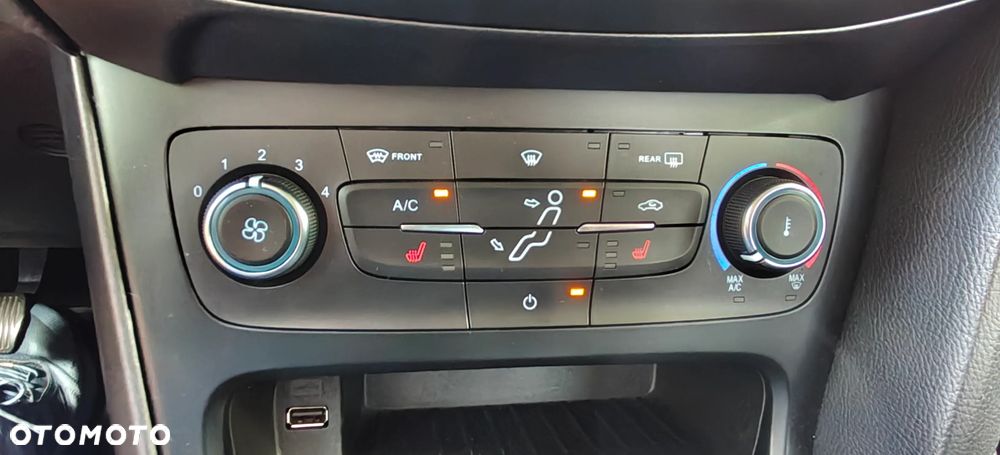 Ford Focus 1.0 EcoBoost Edition - 22