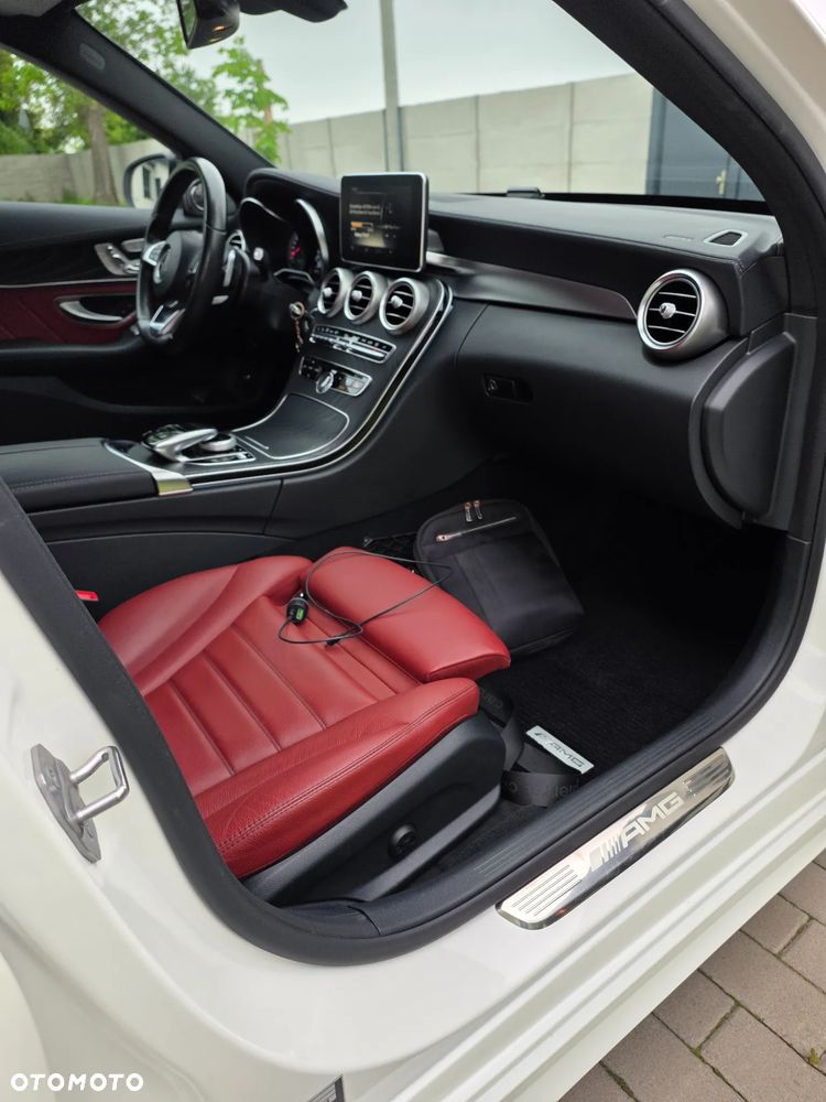 Mercedes-Benz Klasa C AMG 43 4Matic 9G-TRONIC - 19