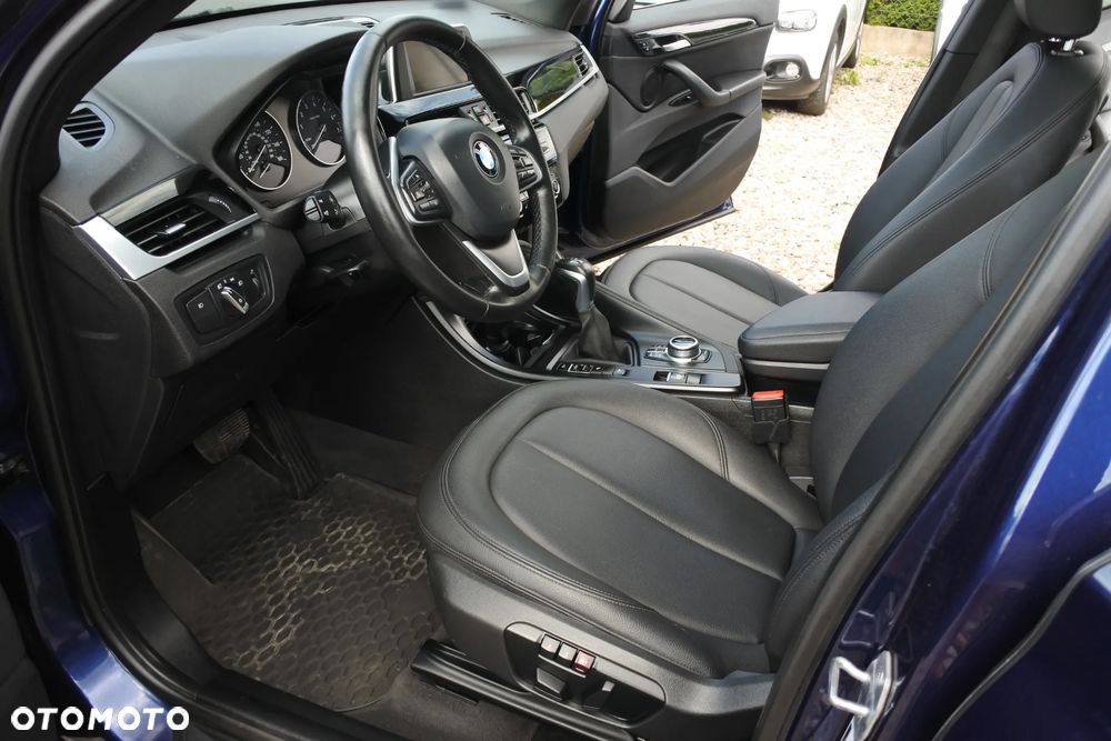 BMW X1 xDrive25i xLine sport - 10