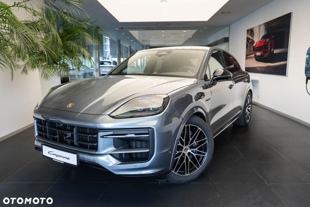 Porsche Cayenne E-Hybrid PHEV Black Edition - 2