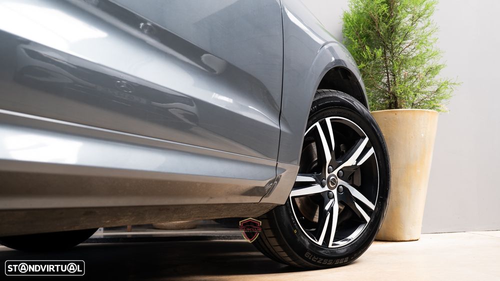 Volvo XC 60 D4 AWD RDesign - 9