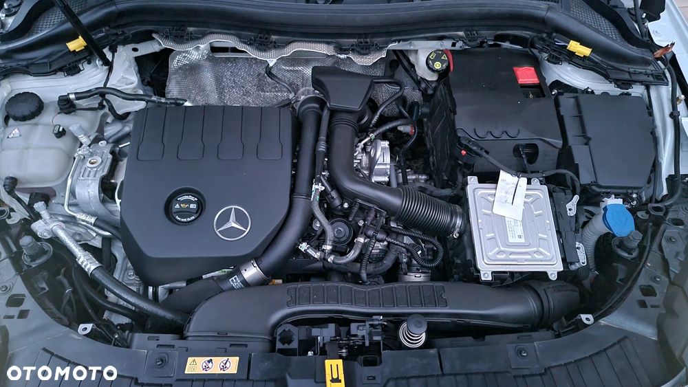 Mercedes-Benz GLA 200 AMG Line - 38