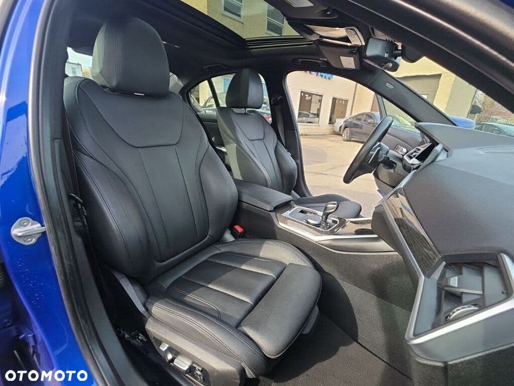 BMW Seria 3 330i xDrive M Sport - 6