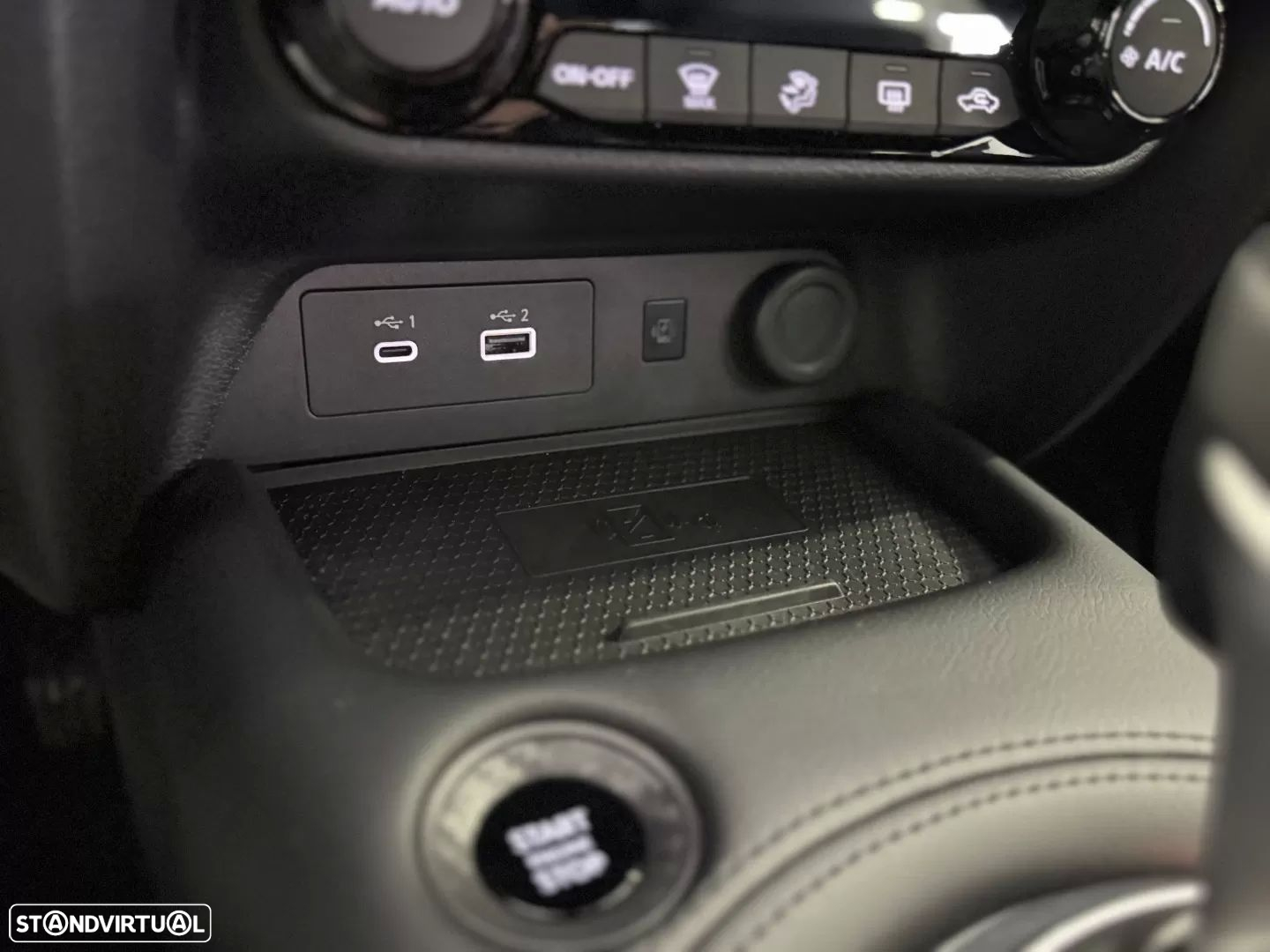 Nissan Juke 1.0 DIG-T N-Connecta NAV. DCT - 43