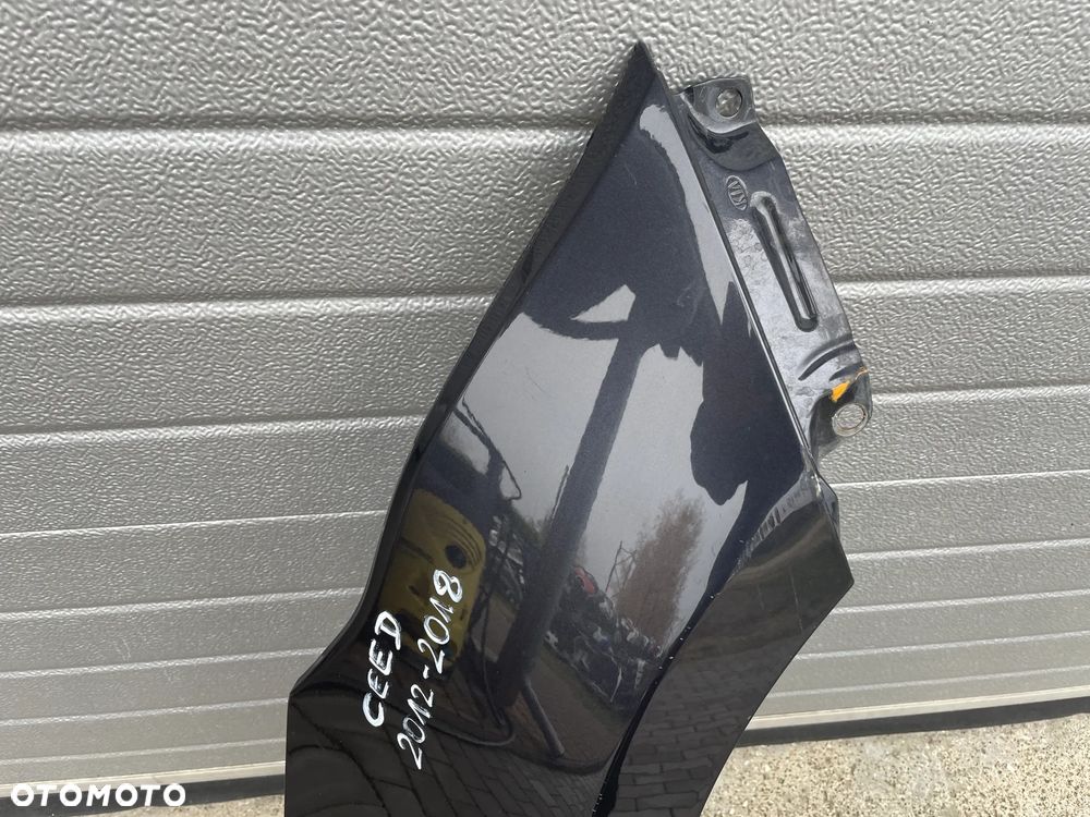 BŁOTNIK PRZEDNI PRAWY KIA CEED II  2012-2018 - 2