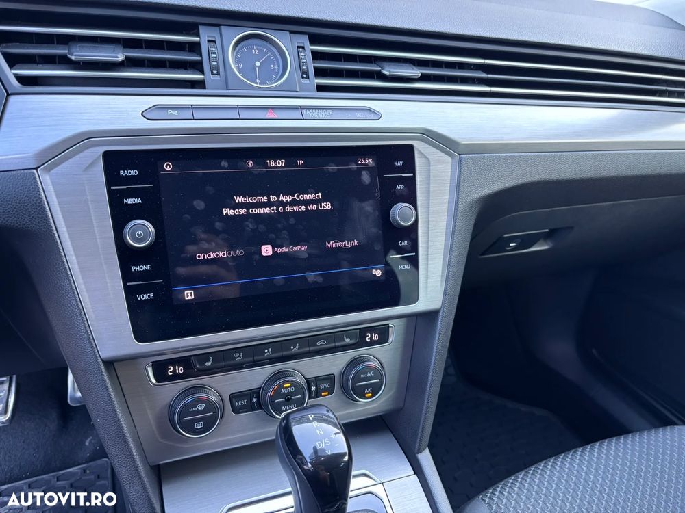 Volkswagen Passat 2.0 TDI DSG Comfortline - 22