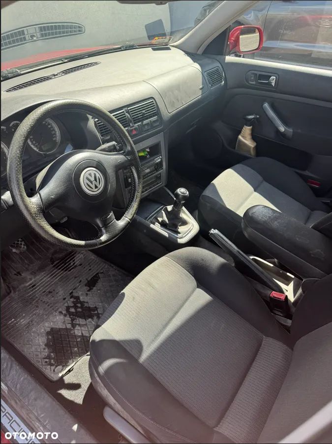 Volkswagen Golf 1.6 Comfortline - 6