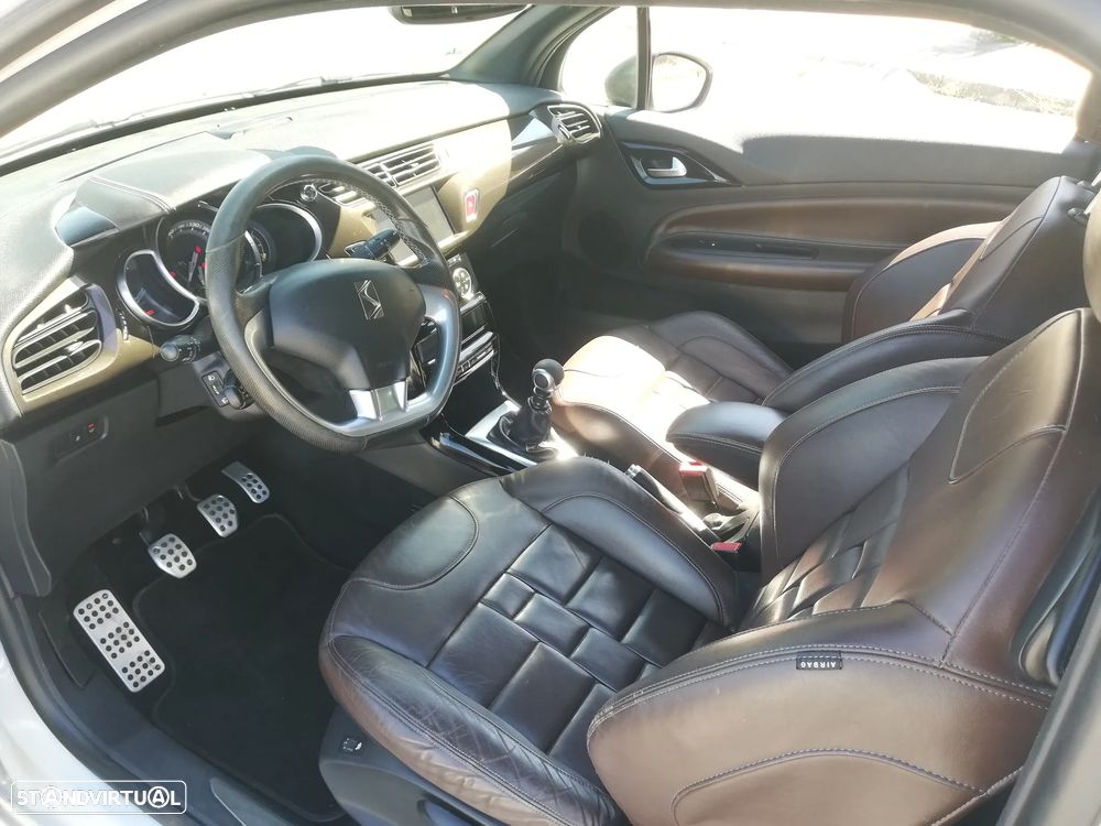 DS DS3 1.2 PureTech Sport Chic - 15