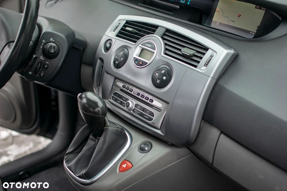 Renault Scenic - 36