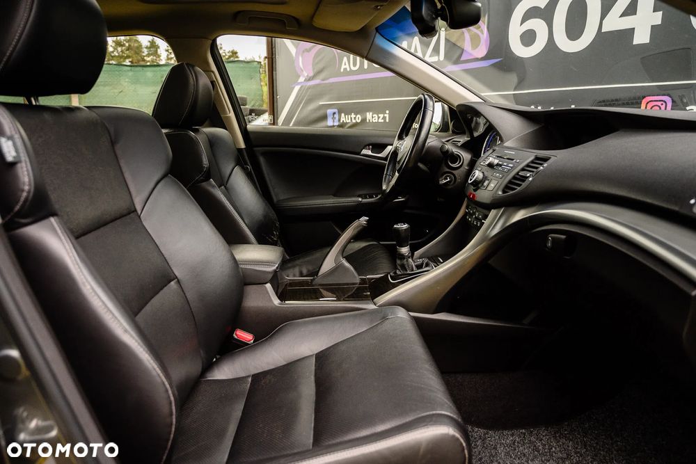Honda Accord 2.0 Executive - 12
