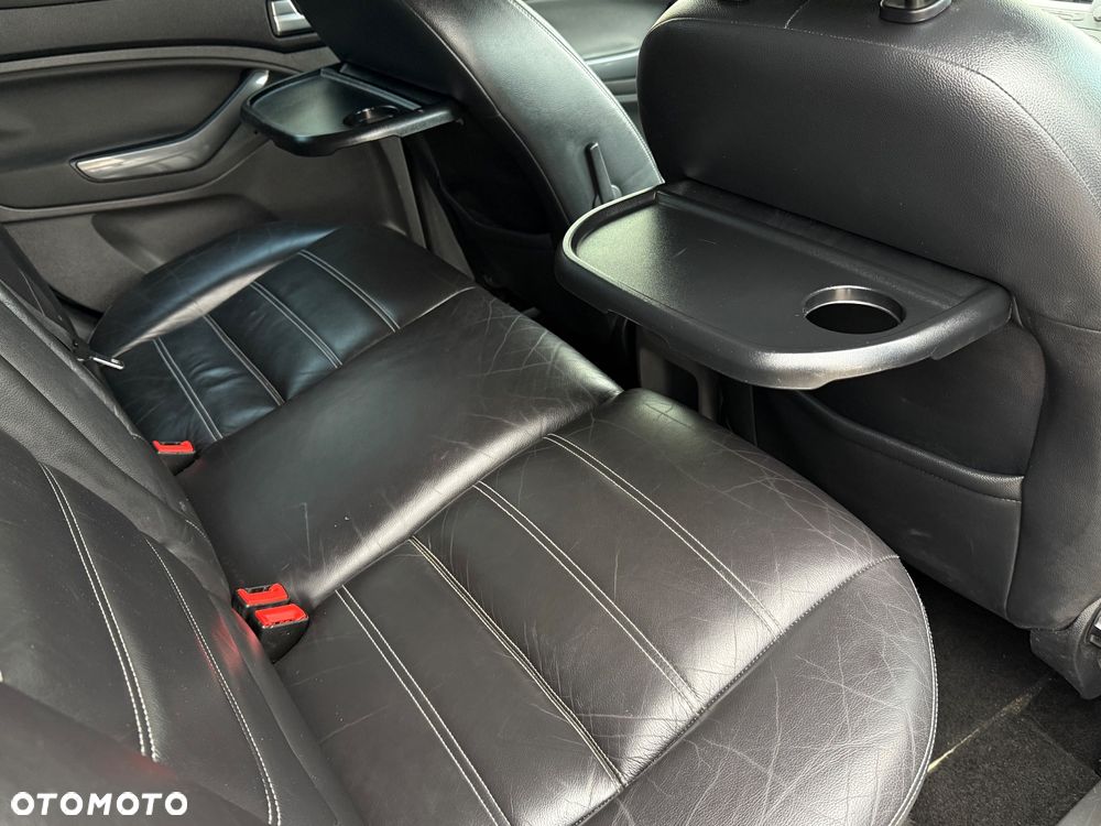 Ford Kuga 2.0 TDCi 2x4 Titanium - 6