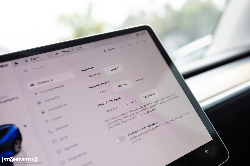 Tesla Model Y Standard RWD - 28